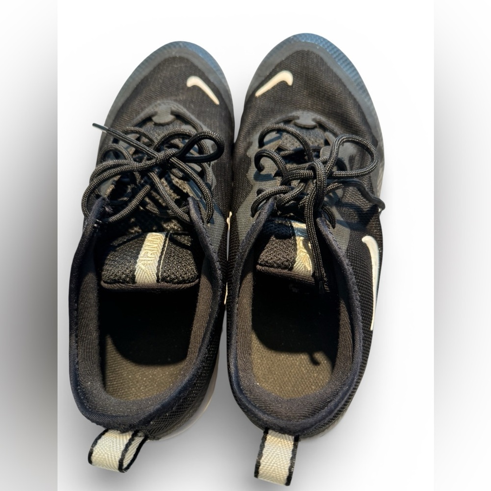 Nike Black and White Athletic Shoes Mens Size 9